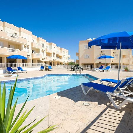 Sofia Apartment 700M Away From The Beach Paralimni Dış mekan fotoğraf