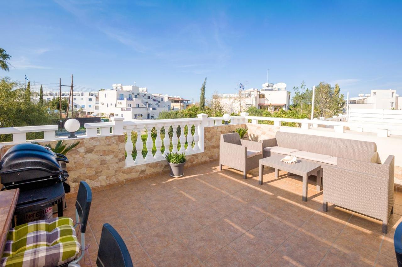 Sofia Apartment 700M Away From The Beach Paralimni Dış mekan fotoğraf