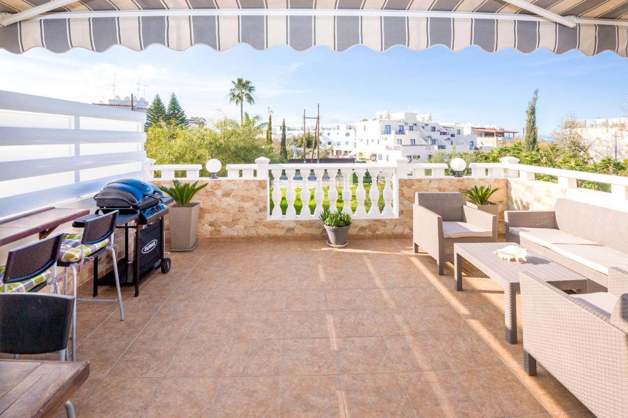 Sofia Apartment 700M Away From The Beach Paralimni Dış mekan fotoğraf